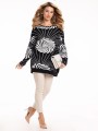 Bluza z kwiatem plus size - czarna