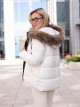 Pikowana KURTKA z naszywką i futrem LIZA - biały