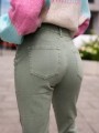SPODNIE jeansowe mom fit z prostą nogawką SCARLETT - pistacja