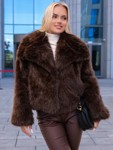 FUTRO Krótkie KOŁNIERZ Guzik PREMIUM LUISA- czekolada