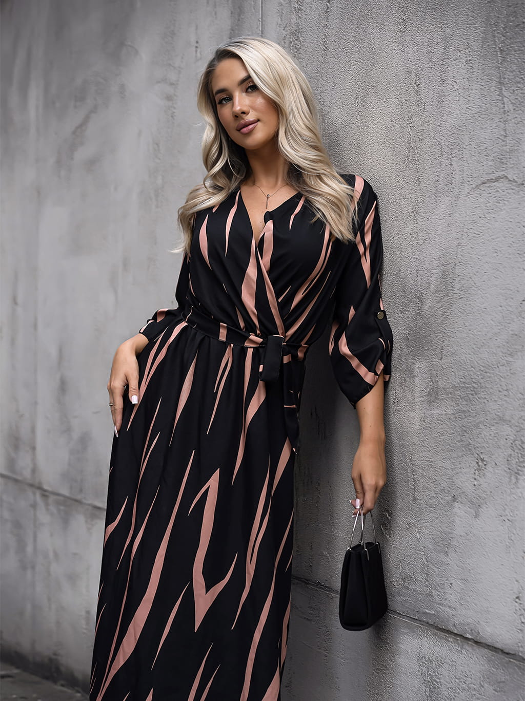 Sukienka kopertowa midi - karmel