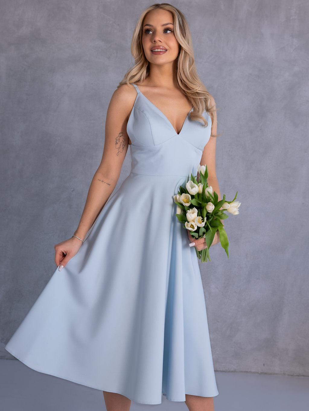 SUKIENKA Rozkloszowana MIDI Miseczki LILIBETH - Błękit