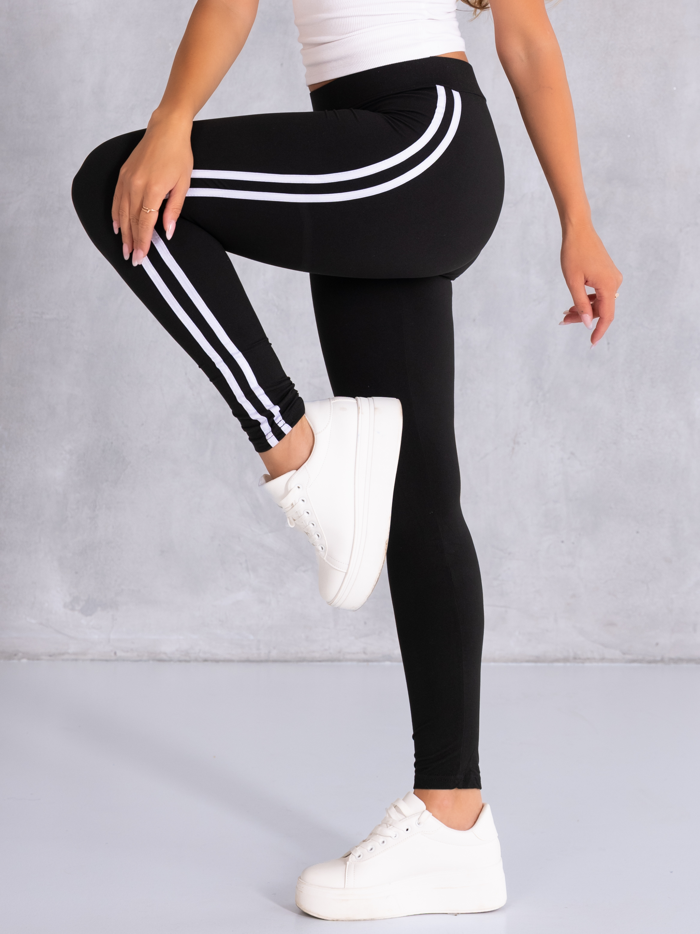 Spodnie dresowe legginsy - czarne