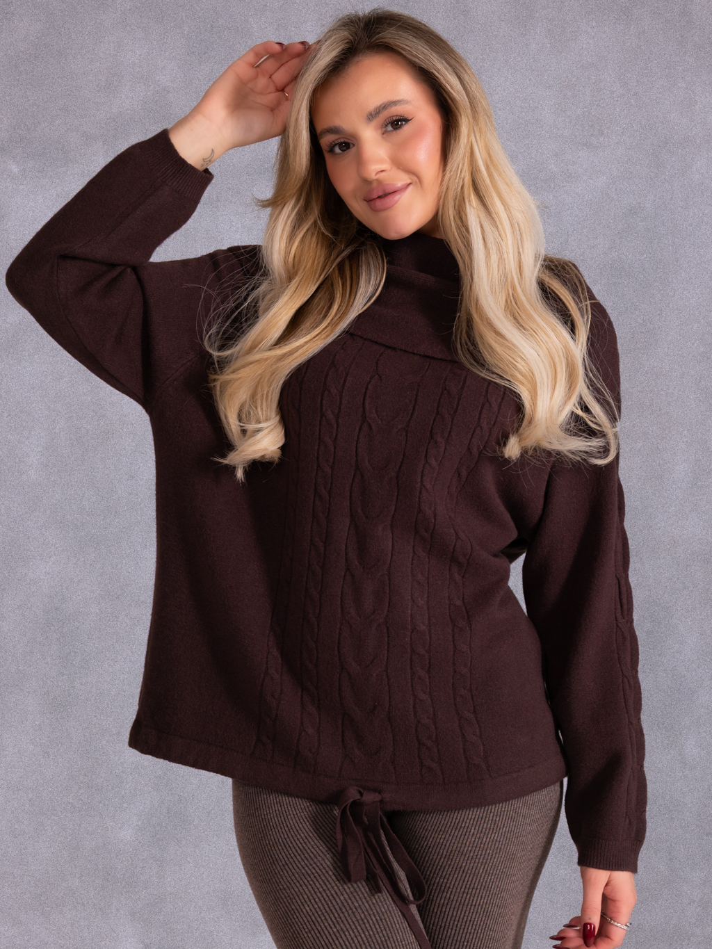 SWETER Warkocze WIĄZANIE Milutki VIKA - Brąz